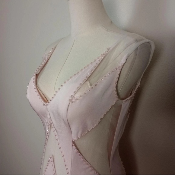Dresses & Skirts - Sleeveless Pale Pink Evening Gown